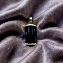 Load image into Gallery viewer, 14k Gold Curve Black Onyx Pendant
