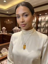 Load image into Gallery viewer, 14k Gold Curve Yellow Jade Pendant