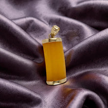 Load image into Gallery viewer, 14k Gold Curve Yellow Jade Pendant