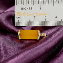 Load image into Gallery viewer, 14k Gold Curve Yellow Jade Pendant