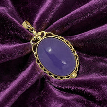 Load image into Gallery viewer, 14k Yellow Gold Cabochon Cut Lavender Jade Pendant Necklace