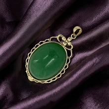 Load image into Gallery viewer, 14k Yellow Gold Cabochon Cut Green Jade Pendant Necklace