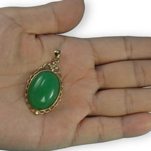 Load image into Gallery viewer, 14k Yellow Gold Cabochon Cut Green Jade Pendant Necklace