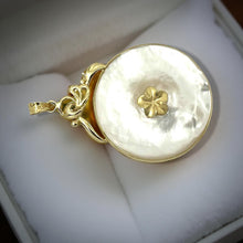 Load image into Gallery viewer, 14k Yellow Gold Hawaiian Plumeria Flower Disc Mother of Pearl Pendant Necklace