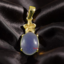 Load image into Gallery viewer, Hawaiian Plumeria Lavender Jade 14k Gold Pendant
