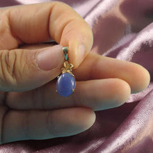 Load image into Gallery viewer, Hawaiian Plumeria Lavender Jade 14k Gold Pendant