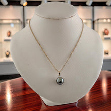 Load image into Gallery viewer, Baroque Silver Gray Tahitian Pearl 14K Yellow Gold Pendant