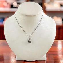 Load image into Gallery viewer, 14k White Gold Black-Blue Tahitian Pearl Pendant