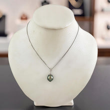 Load image into Gallery viewer, Baroque Black Tahitian Pearl Flower Cap Pendant 14k