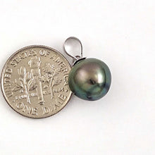 Load image into Gallery viewer, Black Tahitian Pearl Flower Cap Pendant 14KT