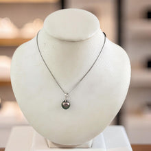 Load image into Gallery viewer, Black Tahitian Pearl Flower Cap Pendant 14KT