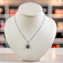 Load image into Gallery viewer, Green Tahitian Pearl Flower Cap Pendant