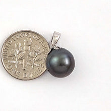 Load image into Gallery viewer, Baroque Black Tahitian Pearl Cap Pendant