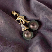 Load image into Gallery viewer, Black Tahitian Pearl Dolphin Pendant 14k