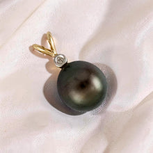 Load image into Gallery viewer, 14k Yellow Gold Black Tahitian Pearl &amp; Diamond Pendant