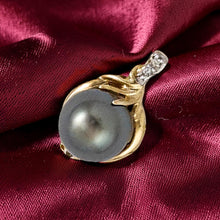 Load image into Gallery viewer, 14k Yellow Gold Octopus Black Tahitian Pearl &amp; Diamond Pendant