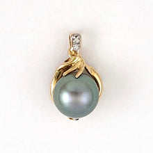 Load image into Gallery viewer, 14k Yellow Gold Octopus Black Tahitian Pearl &amp; Diamond Pendant