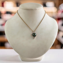 Load image into Gallery viewer, 14k Yellow Gold Twin-Bar Black Tahitian Pearl Pendant