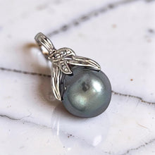 Load image into Gallery viewer, 14k White Gold Diamond &amp; Silver-Green Tahitian Pearl Pendant