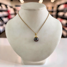 Load image into Gallery viewer, 14k Yellow Gold Bell-Bale Black Tahitian Pearl Pendant