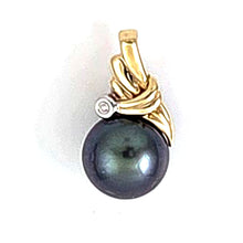 Load image into Gallery viewer, 14k Gold Wing-Bale Black Tahitian Pearl &amp; Diamond Pendant