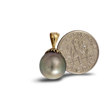 Load image into Gallery viewer, 14k Yellow Gold Flowery-Cap &amp; Diamond Smoke Tahitian Pearl Pendant