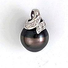 Load image into Gallery viewer, 14k White Gold &amp; Diamond Black Tahitian Pearl Pendant