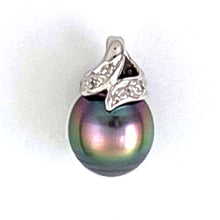 Load image into Gallery viewer, 14k White Gold &amp; Diamond Baroque Tahitian Pearl Necklace