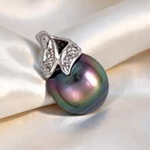 Load image into Gallery viewer, 14k White Gold &amp; Diamond Baroque Tahitian Pearl Necklace