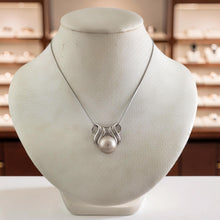Load image into Gallery viewer, 14k White Gold &amp; Diamond Grey-Tone Tahitian Pearl Pendant