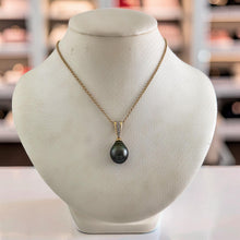 Load image into Gallery viewer, Baroque Black Tahitian Pearl Pendant in 14k Yellow Gold