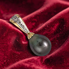 Load image into Gallery viewer, Black Tahitian Pearl Pendant with Yellow Gold &amp; Diamond Stripe