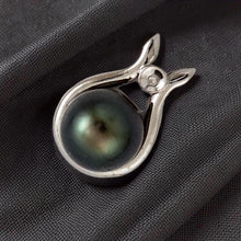 Load image into Gallery viewer, Genuine Black Tahitian Pearl &amp; Diamond Pendant in White Gold