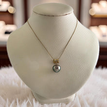 Load image into Gallery viewer, 14k Yellow Gold Tunnel &amp; Diamond Baroque Tahitian Pearl Pendant