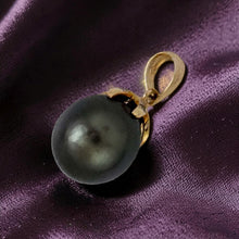 Load image into Gallery viewer, 14k Yellow Gold Star-Bale &amp; Diamond Semi-Round Tahitian Pearl Pendant