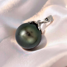Load image into Gallery viewer, 14k Solid White Gold Star-Bale &amp; Diamond Baroque Black Tahitian Pearl Pendant