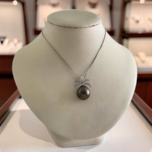 Load image into Gallery viewer, 14k Solid White Gold Pineapple-Bale &amp; Diamond Black Tahitian Pearl Pendant