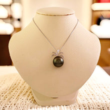 Load image into Gallery viewer, 14k Solid White Gold Pineapple-Bale &amp; Diamond Black Tahitian Pearl Pendant