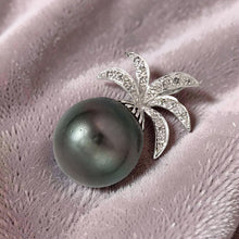Load image into Gallery viewer, 14k Solid White Gold Pineapple-Bale &amp; Diamond Black Tahitian Pearl Pendant