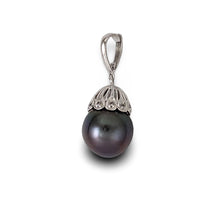 Load image into Gallery viewer, 14k White Gold &amp; 6-Diamond Black Tahitian Pearl Pendant