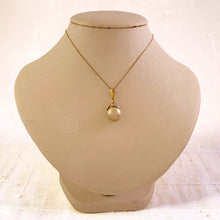 Load image into Gallery viewer, 14k Yellow Gold &amp; 8-Diamond South Sea Pearl Pendant