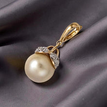 Load image into Gallery viewer, 14k Yellow Gold &amp; 8-Diamond South Sea Pearl Pendant