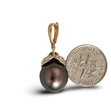 Load image into Gallery viewer, 14k Yellow Gold &amp; 8-Diamond Black Tahitian Pearl Pendant