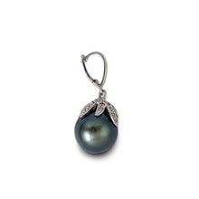 Load image into Gallery viewer, 14k White Gold Flowery-Cup Bale &amp; Diamond Baroque Tahitian Pearl Pendant