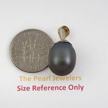 Load image into Gallery viewer, Genuine Black Tahitian Pearl &amp; 14k Yellow Gold Flower-Bale Pendant