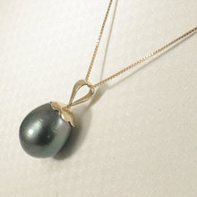 Load image into Gallery viewer, 14k Solid Yellow Gold Flower Bale Genuine Black-Green Tahitian Pearl Pendant