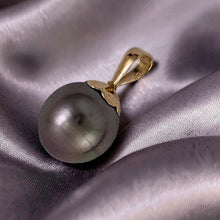 Load image into Gallery viewer, Genuine Black-Blue Tahitian Pearl &amp; 14k Yellow Gold Flower-Bale Pendant