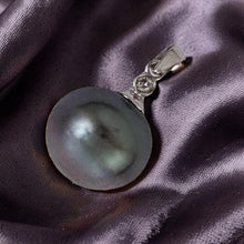 Load image into Gallery viewer, Blue Tahitian Pearl &amp; 14k White Gold Diamond Accent Pendant