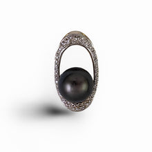 Load image into Gallery viewer, Tahitian Pearl Oval Diamond Pendant 14k Yellow Gold