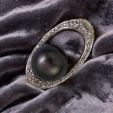 Load image into Gallery viewer, Tahitian Pearl Oval Diamond Pendant 14k Yellow Gold